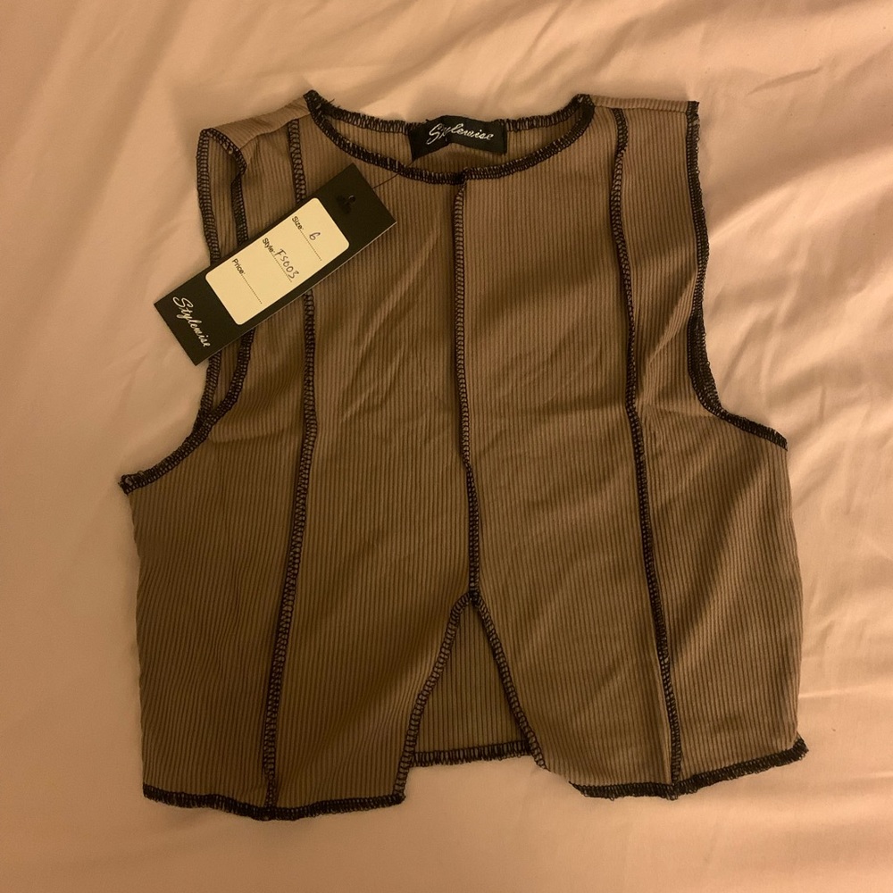 Brown cropped top